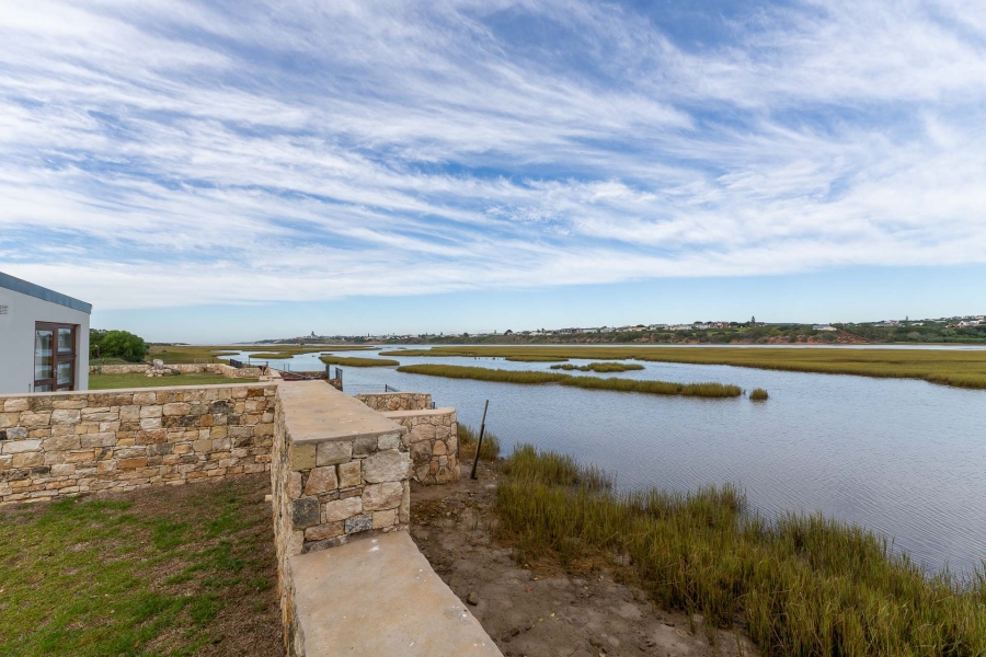3 Bedroom Property for Sale in Stilbaai Oos Western Cape